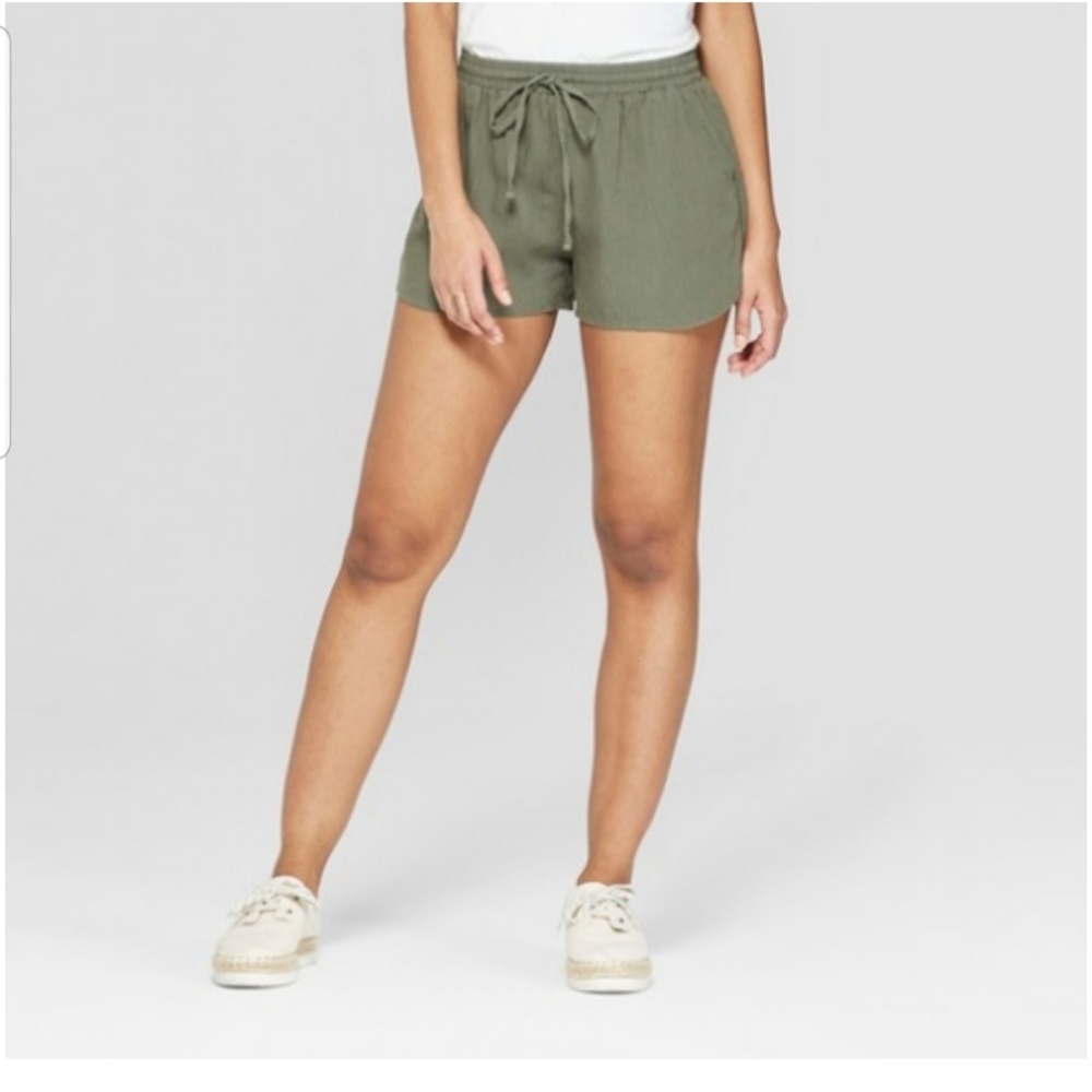 Pull-on shorts